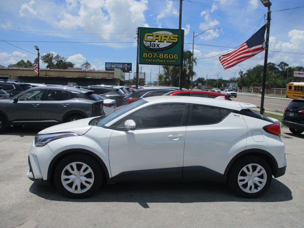 2021 TOYOTA C-HR LE