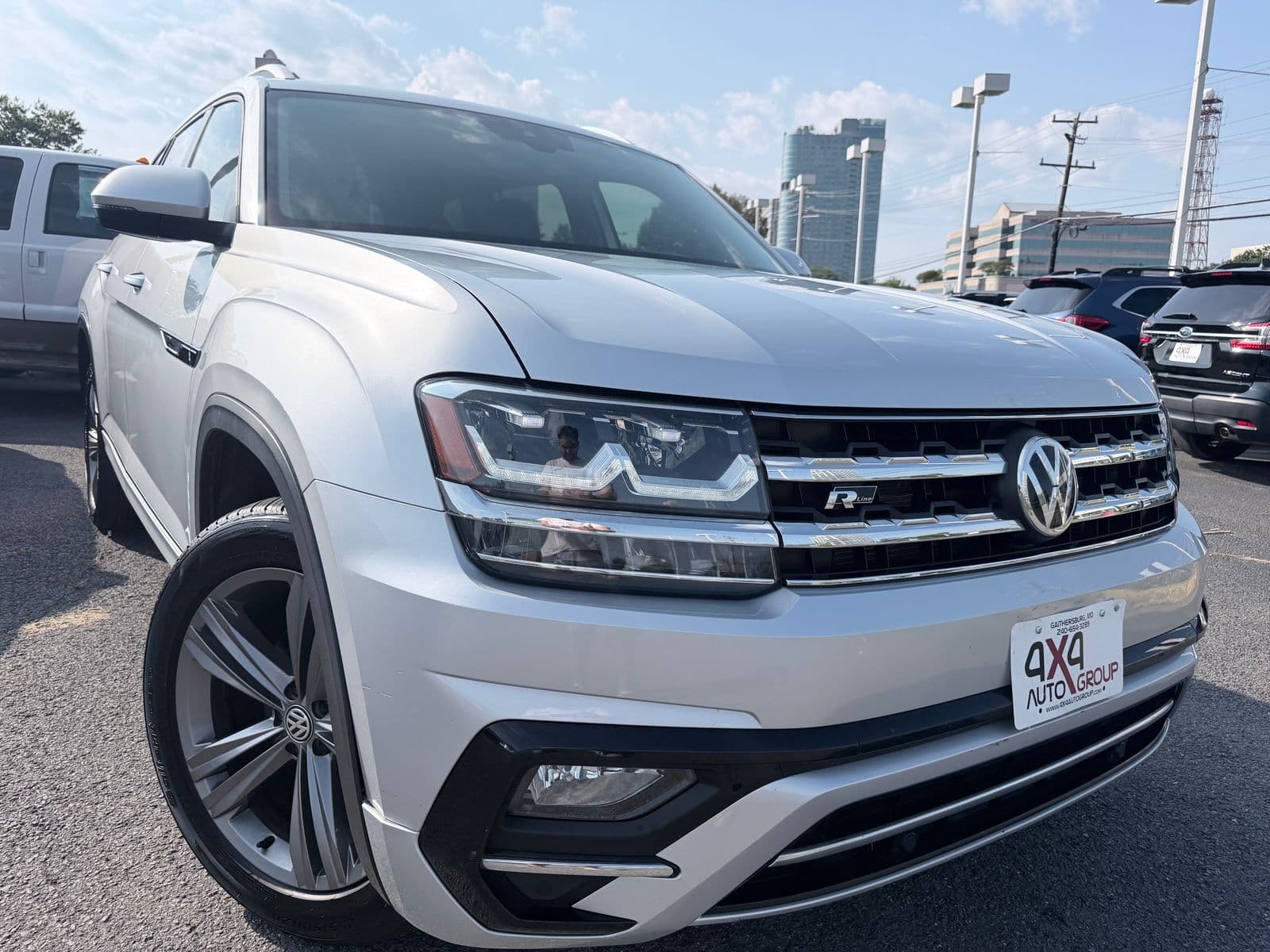 2019 VOLKSWAGEN ATLAS 3.6L SEL R-Line 1