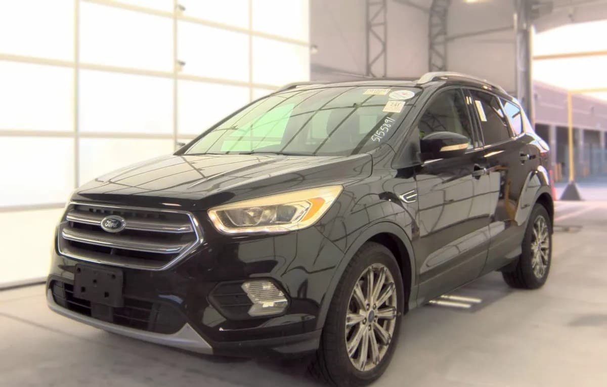2017 FORD ESCAPE Titanium 1