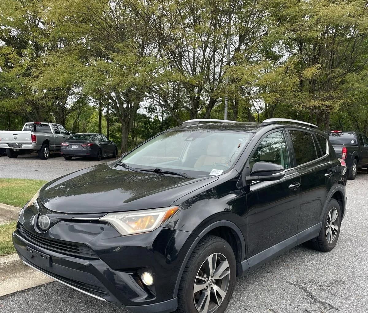 2018 TOYOTA RAV4 XLE