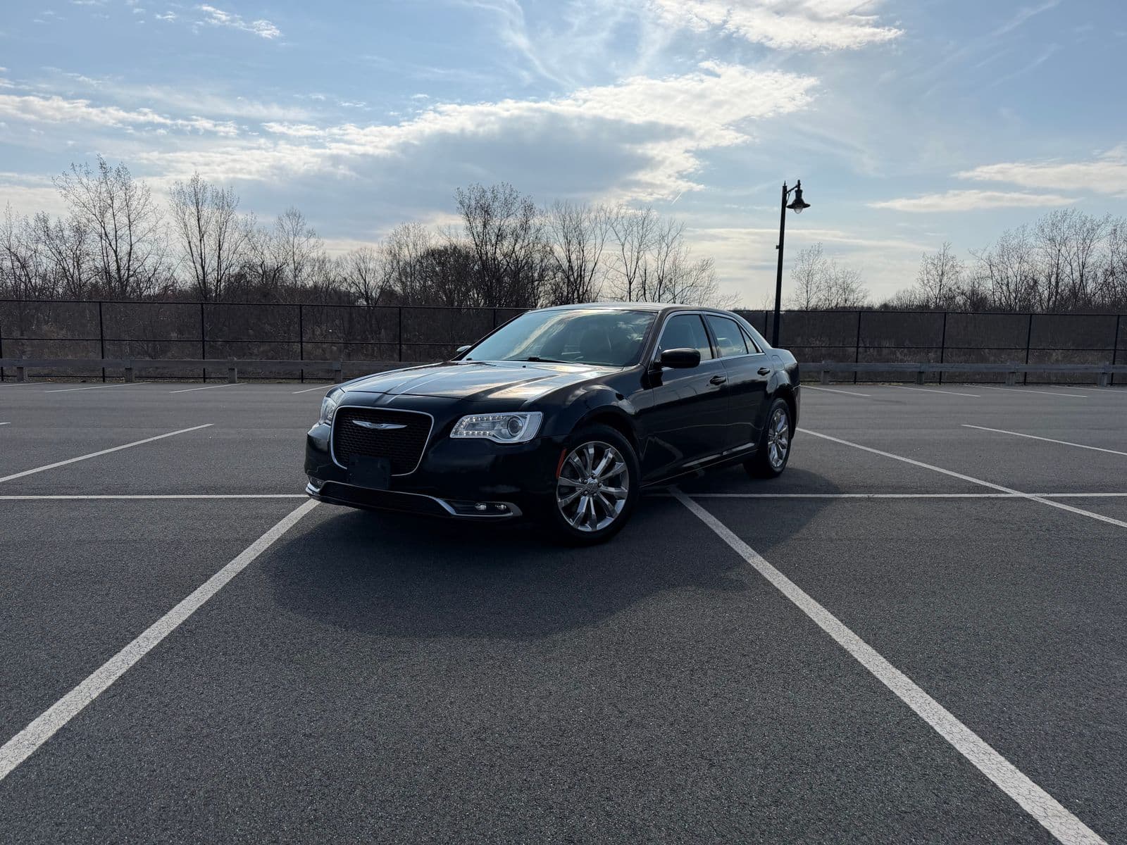 2017 CHRYSLER 300 Limited 1