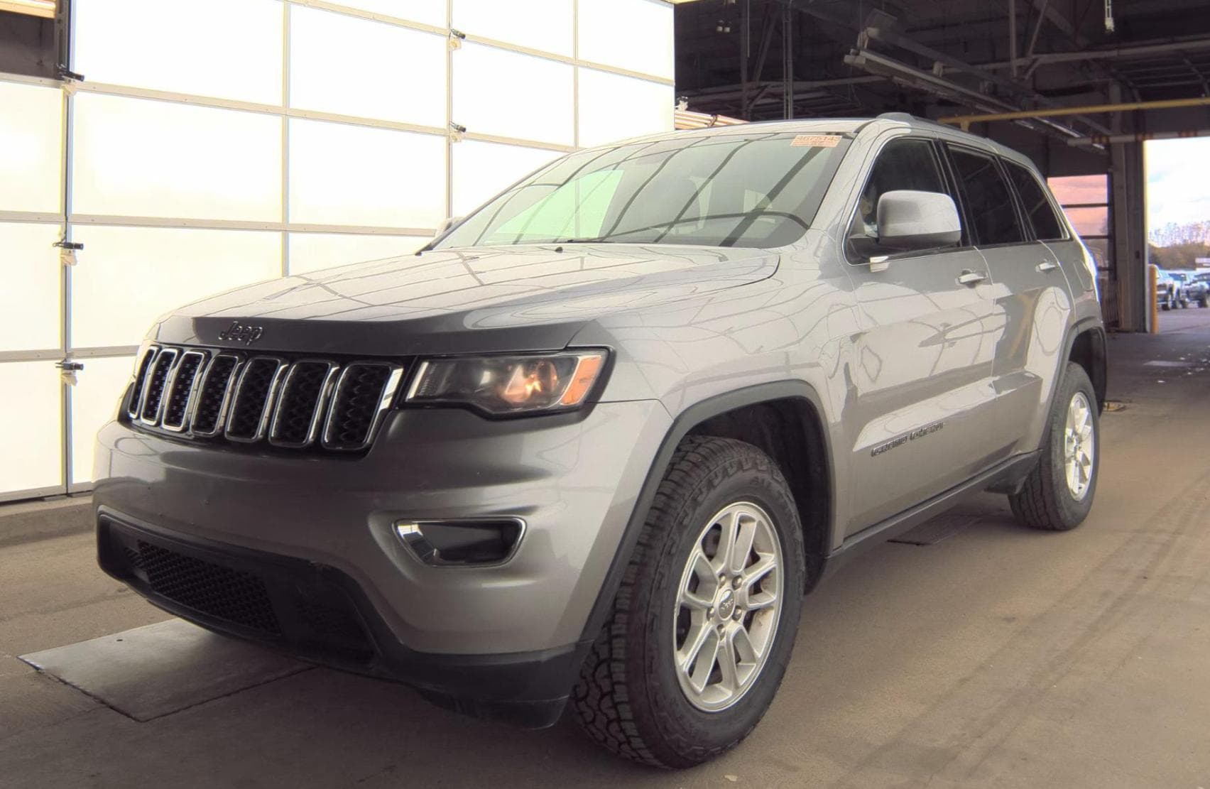 2018 JEEP GRAND CHEROKEE LAREDO E Edition 1