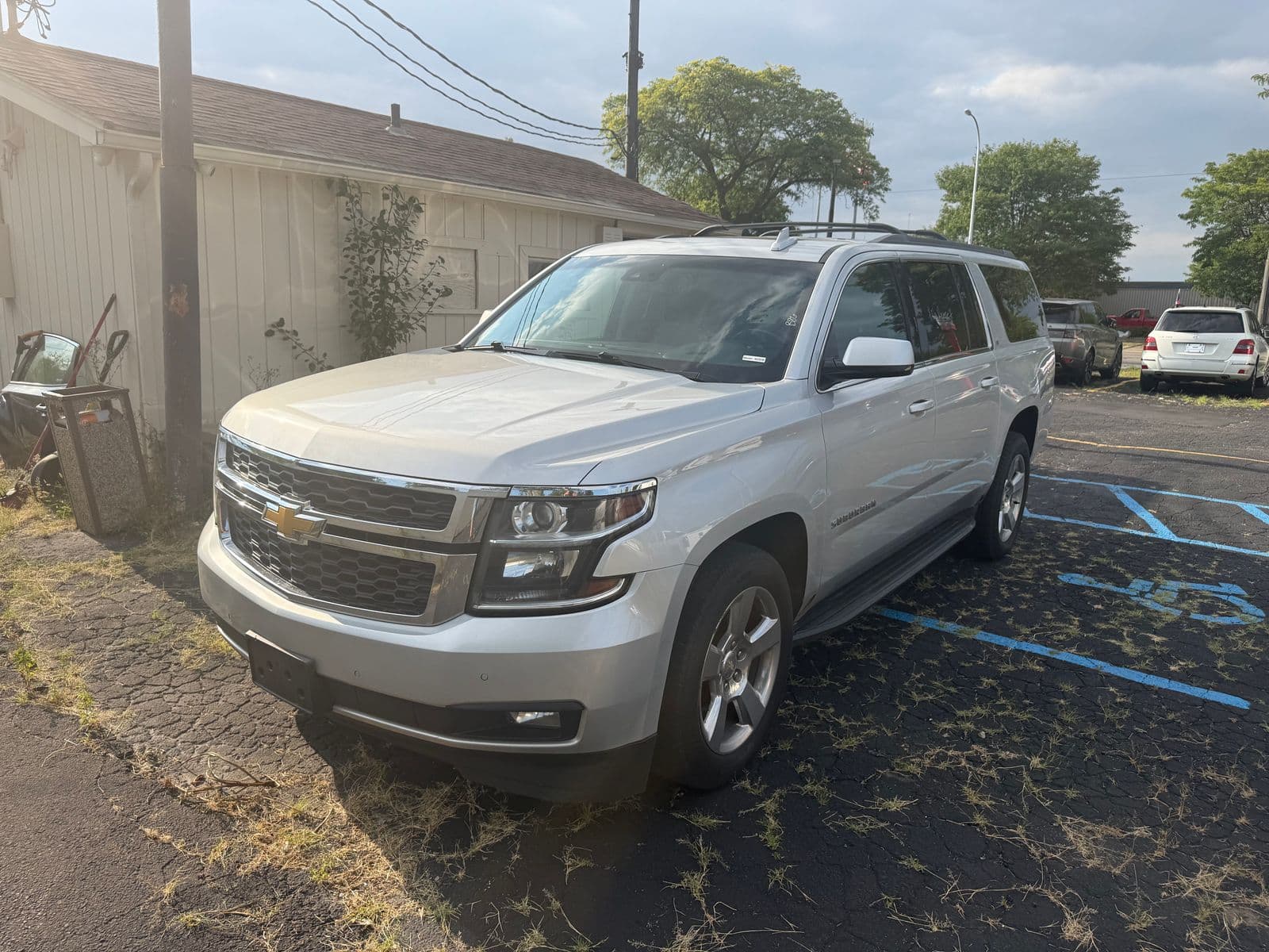 2017 CHEVROLET SUBURBAN LT