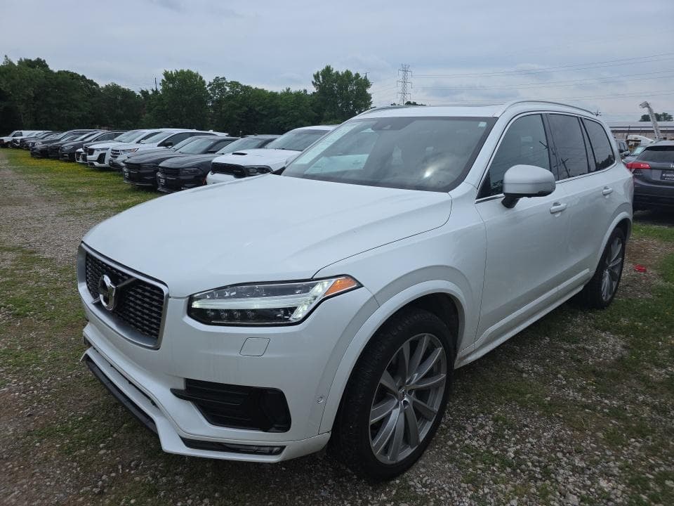 2019 VOLVO XC90 T6 R-Design 1
