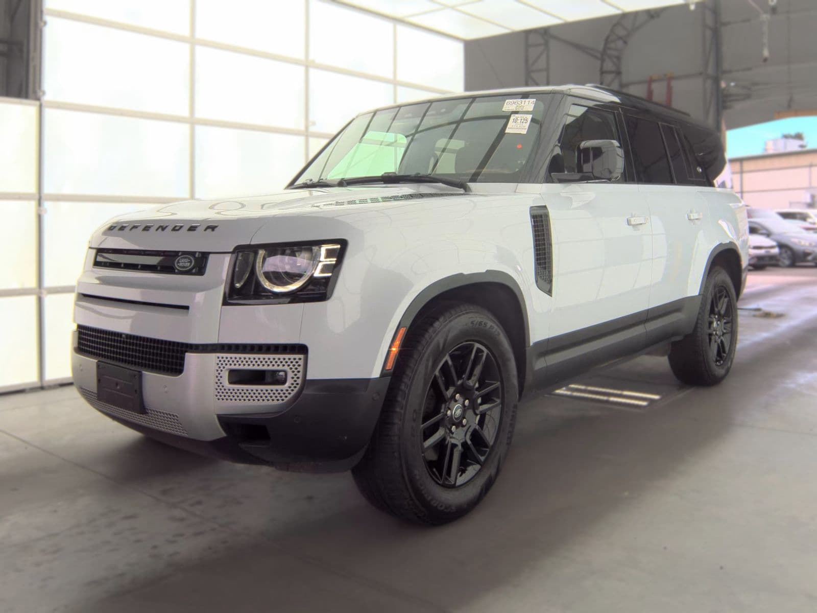 2023 LAND ROVER DEFENDER 130 SE