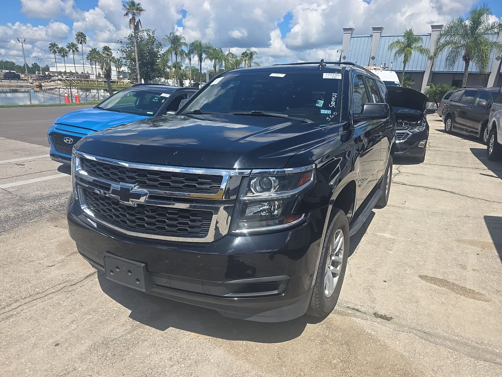 2019 CHEVROLET TAHOE LT 1