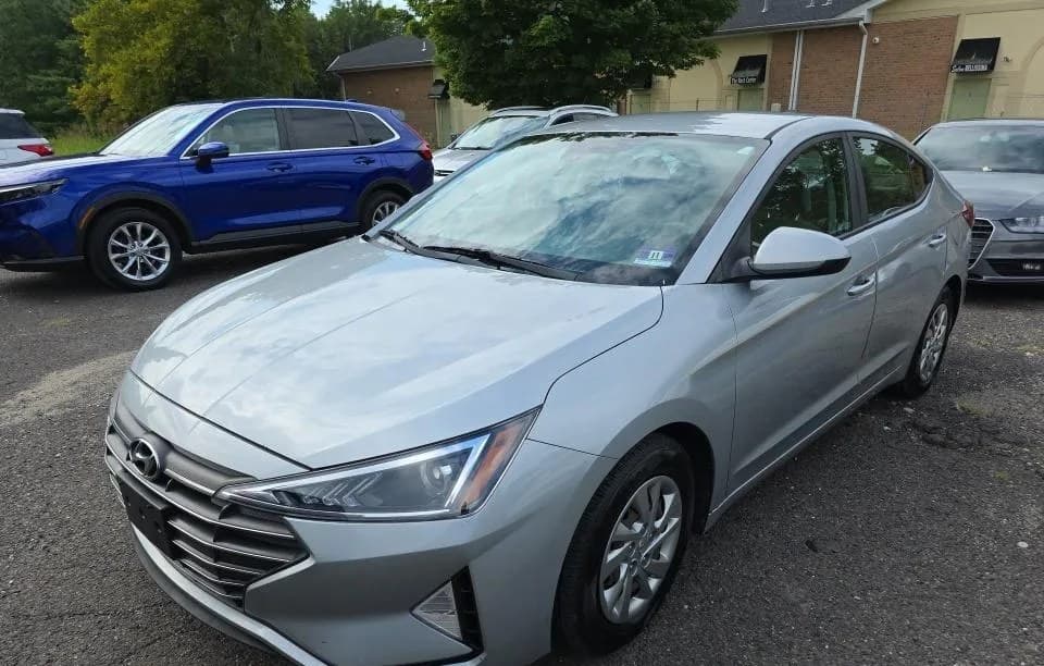 2020 HYUNDAI ELANTRA SE