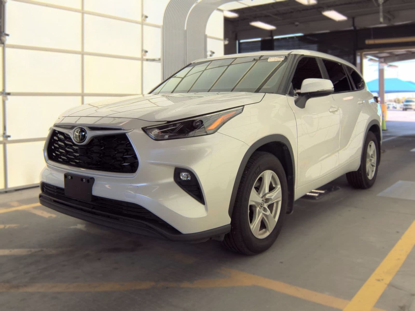 2025 TOYOTA HIGHLANDER LE