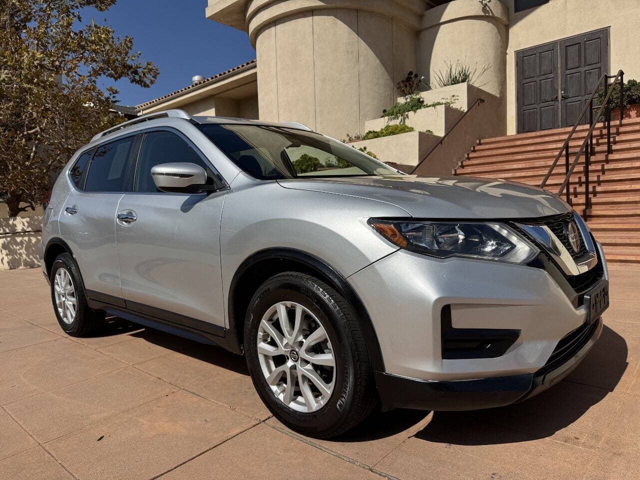 2019 NISSAN ROGUE SV 1