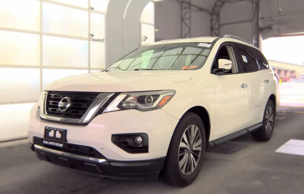2020 NISSAN PATHFINDER SV 1