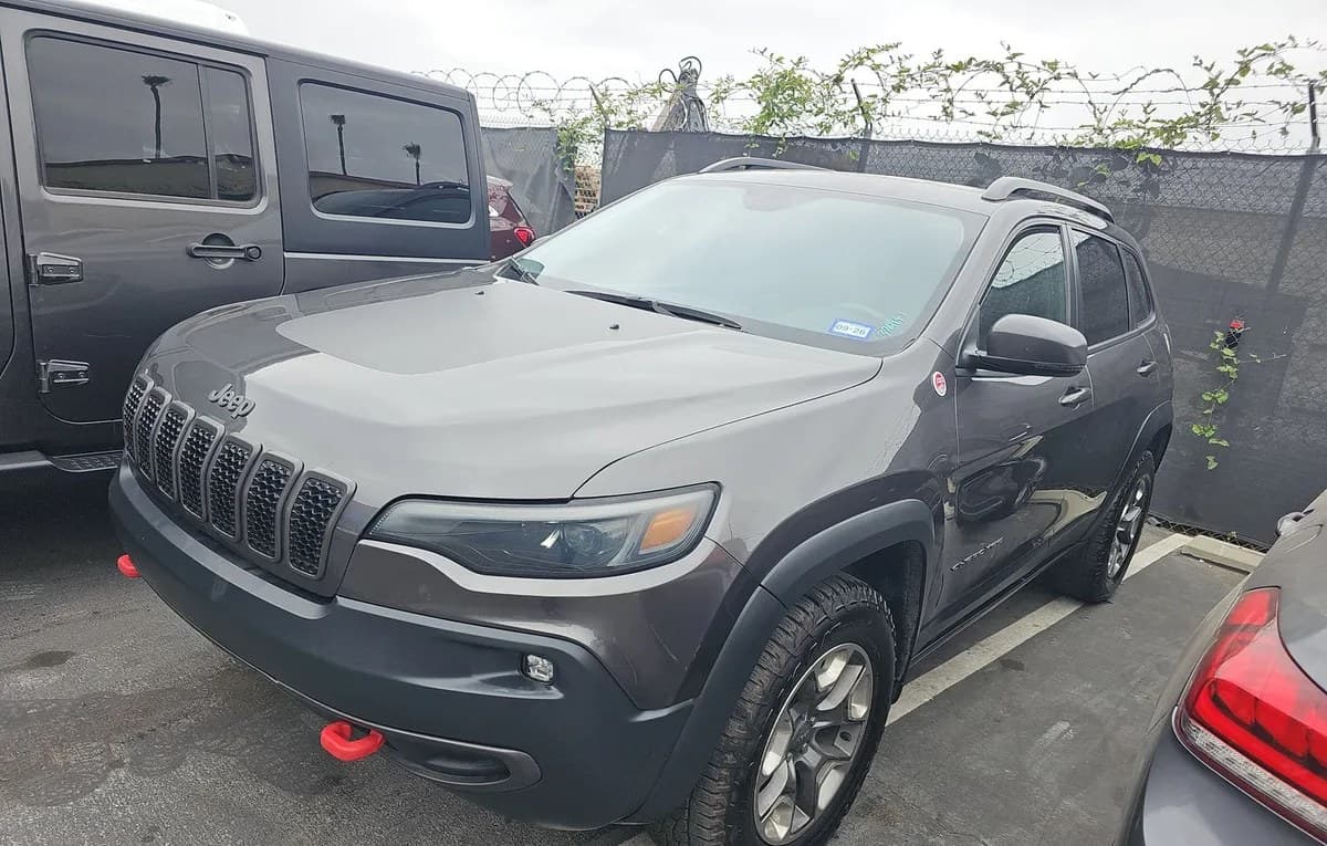 2019 JEEP CHEROKEE Trailhawk 1