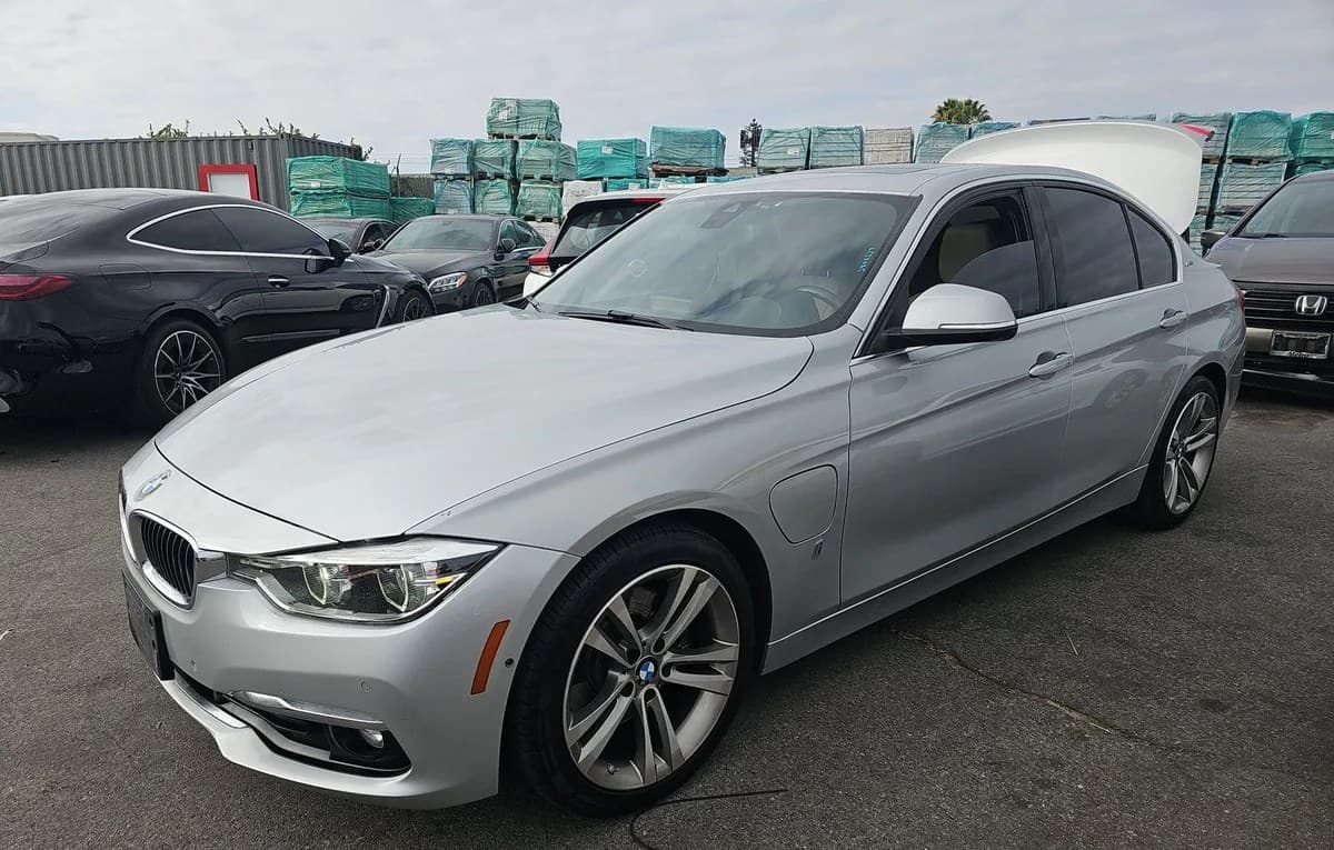 2017 BMW 3 SERIES 330E iPerformance 1