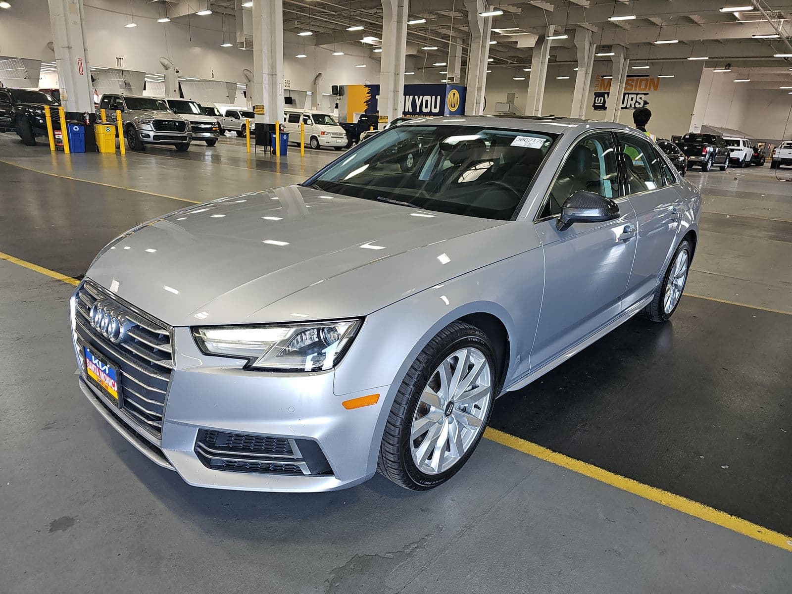 2018 AUDI A4 Komfort 1
