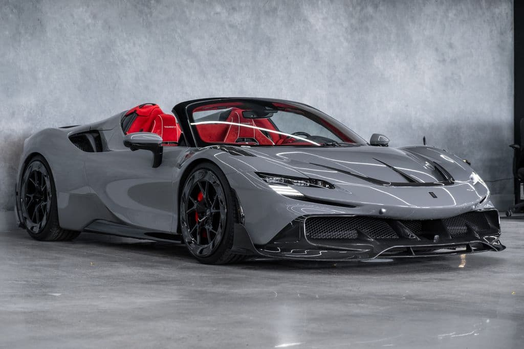 2022 FERRARI SF90 SPIDER Base