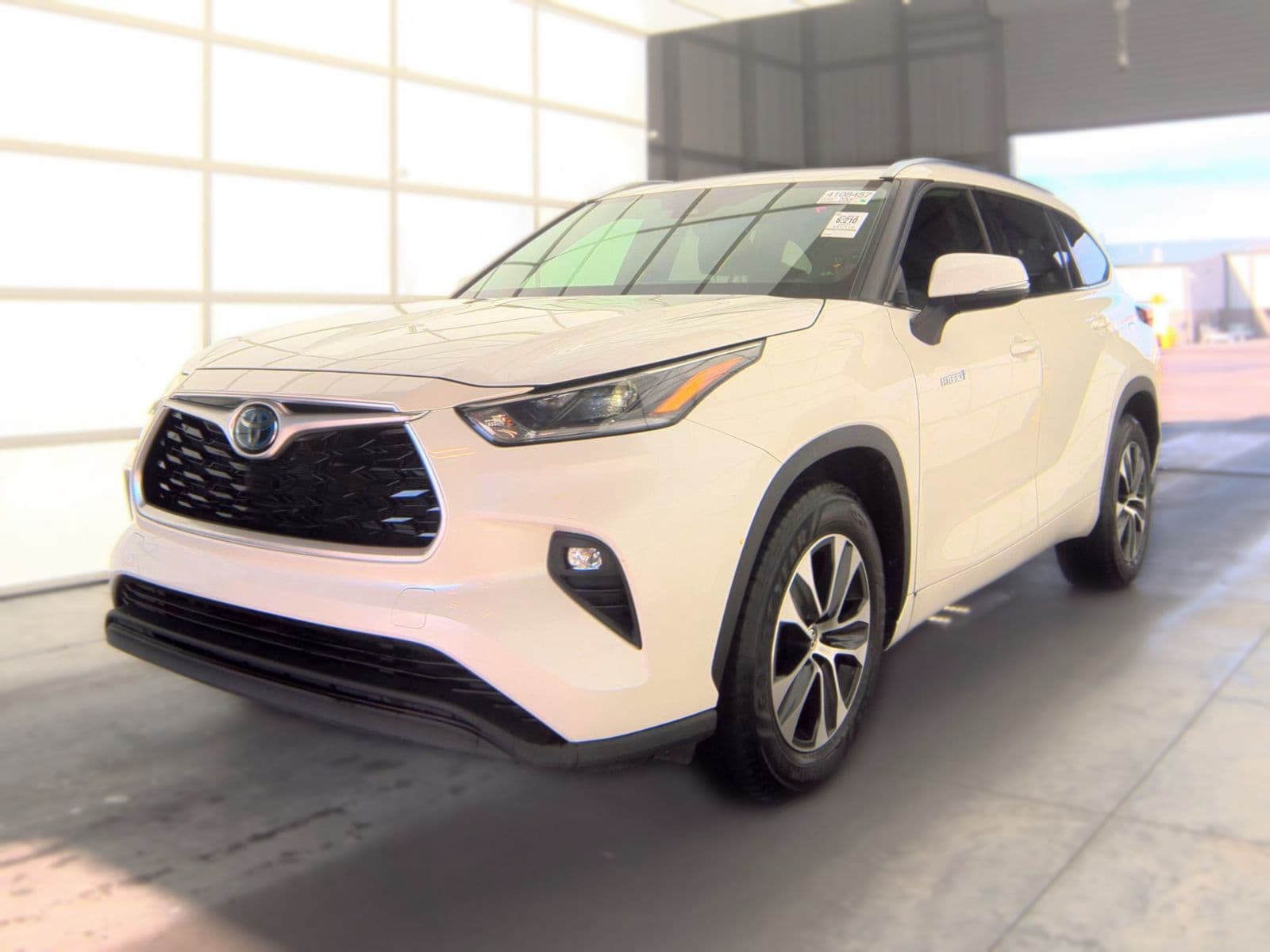 2021 TOYOTA HIGHLANDER HYBRID XLE