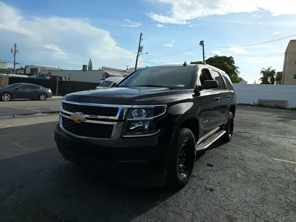 2019 CHEVROLET TAHOE LT 1