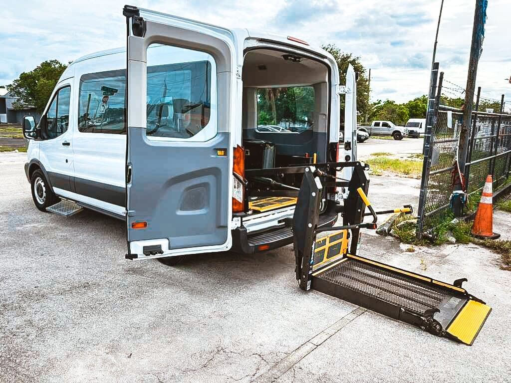 2017 FORD TRANSIT 150 XL