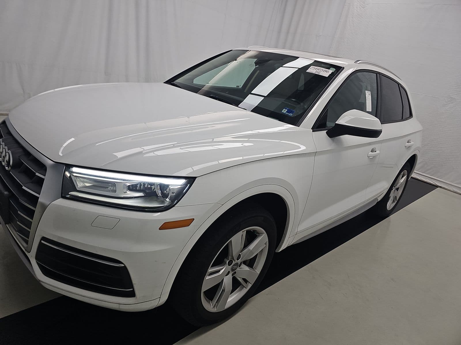 2018 AUDI Q5 Premium 1