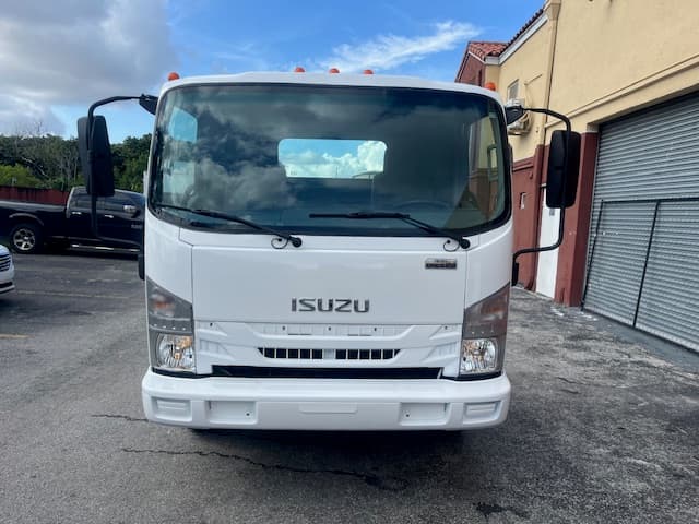 2018 ISUZU NRR