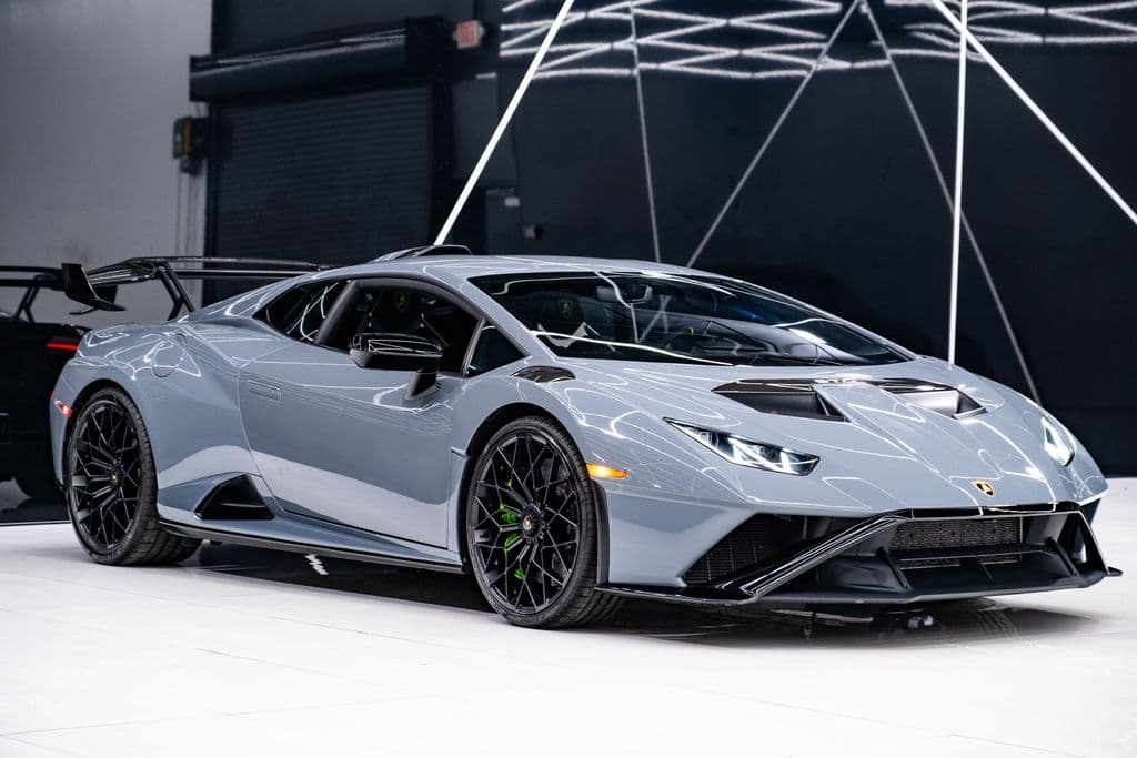 2023 LAMBORGHINI HURACAN STO