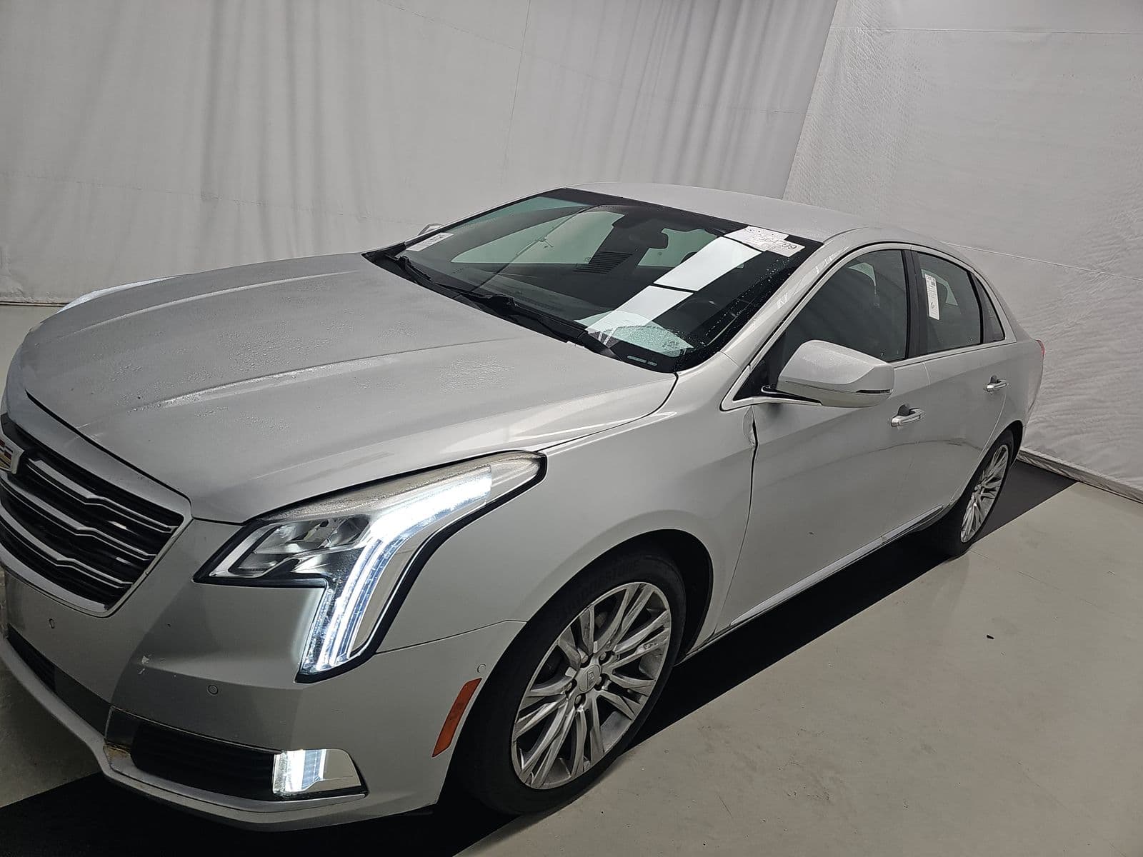2019 CADILLAC XTS Luxury 1