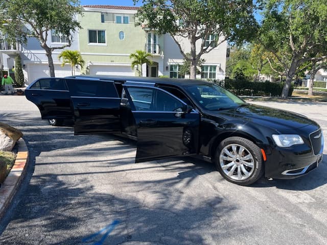 2017 CHRYSLER 300 Limited