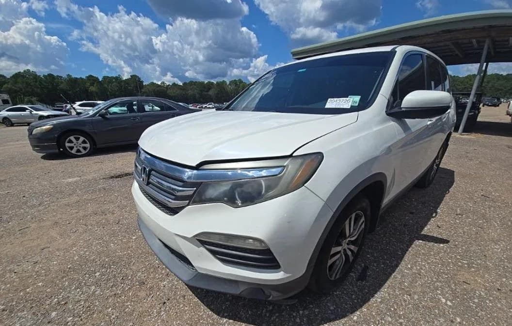 2018 HONDA PILOT EX 1