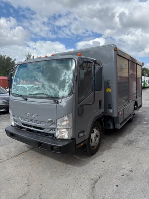 2018 ISUZU NRR