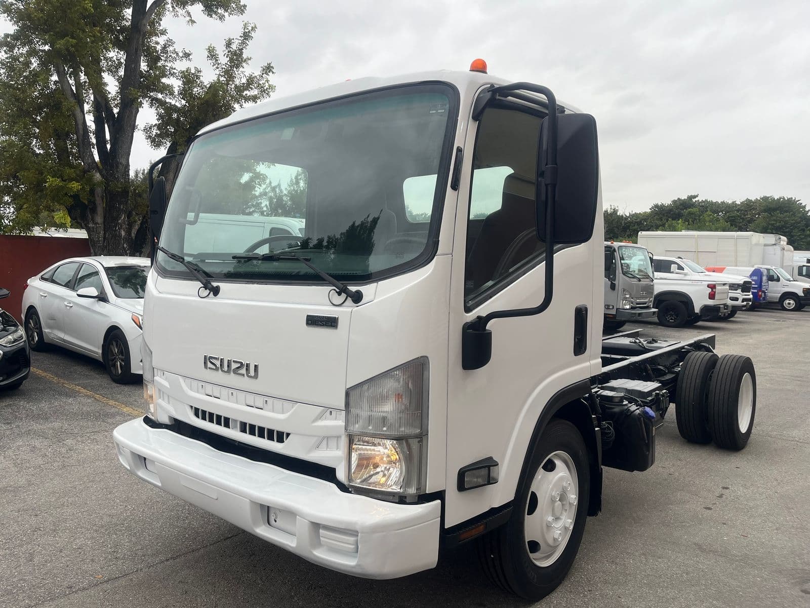 2018 ISUZU NRR