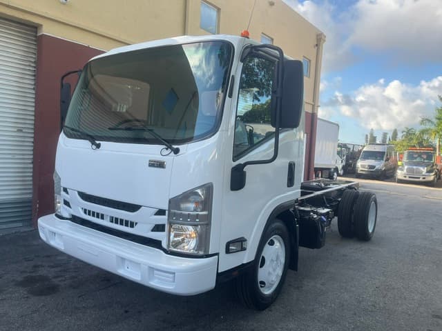 2019 ISUZU NRR Base