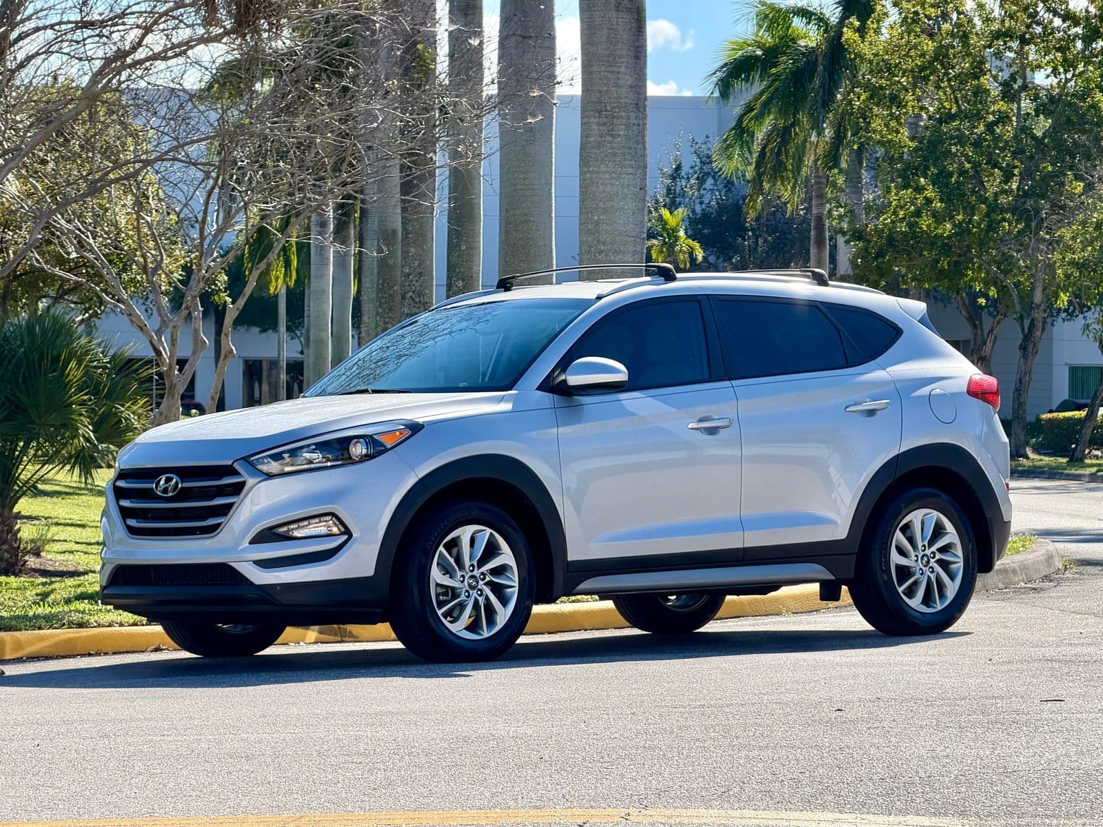 2017 HYUNDAI TUCSON SE