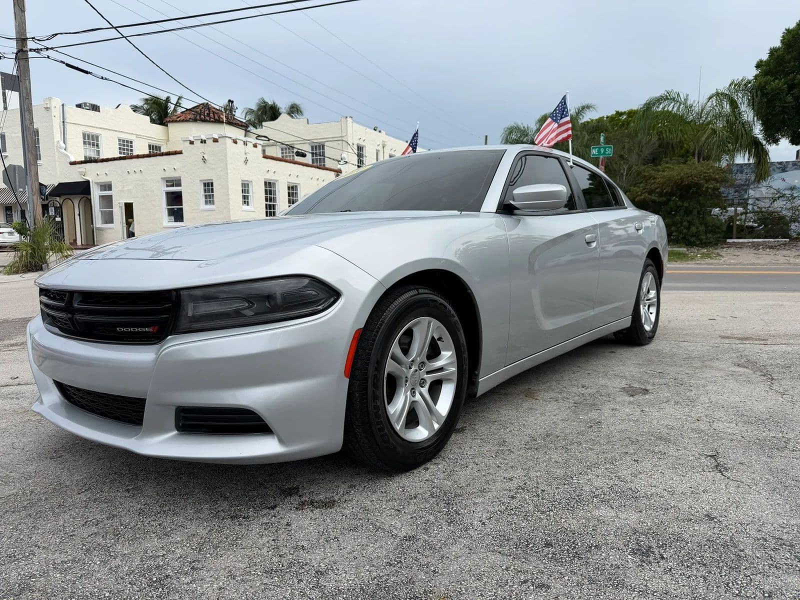 2020 DODGE CHARGER SXT 1