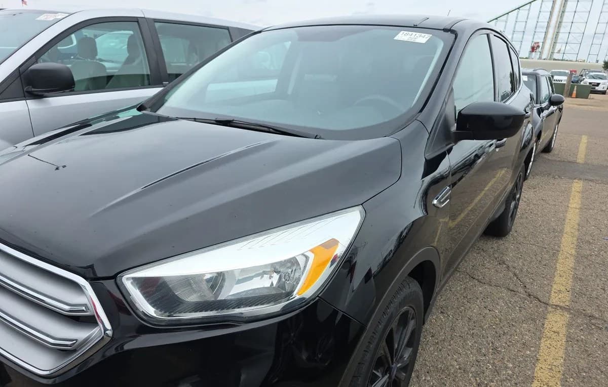 2017 FORD ESCAPE SE 1