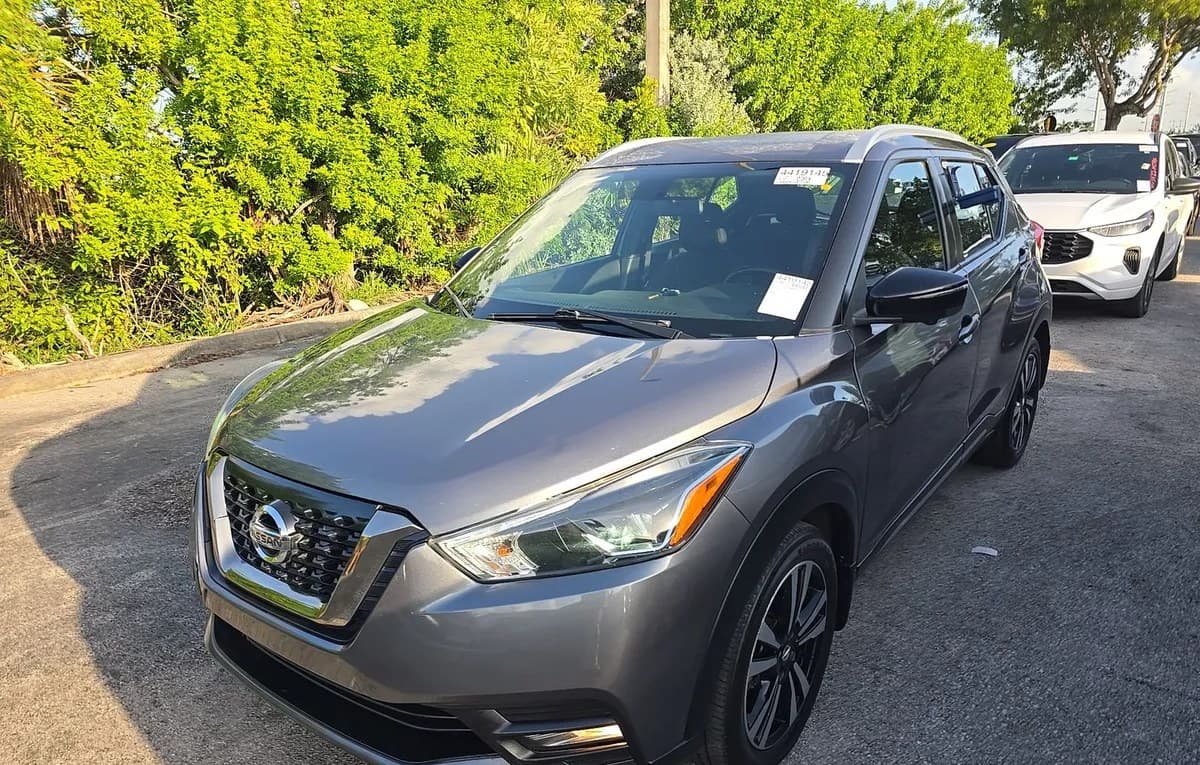 2019 NISSAN KICKS SR 1