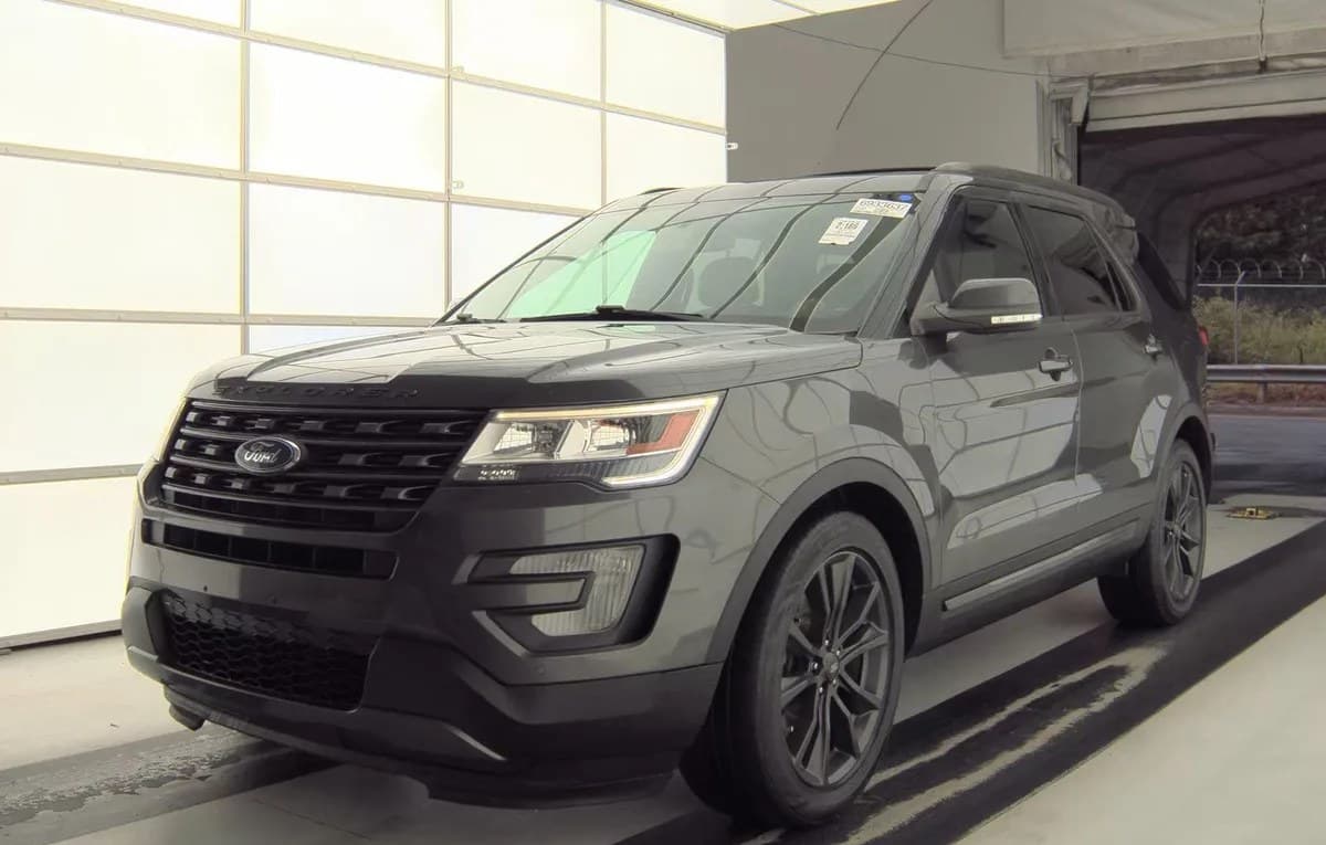 2017 FORD EXPLORER XLT 1
