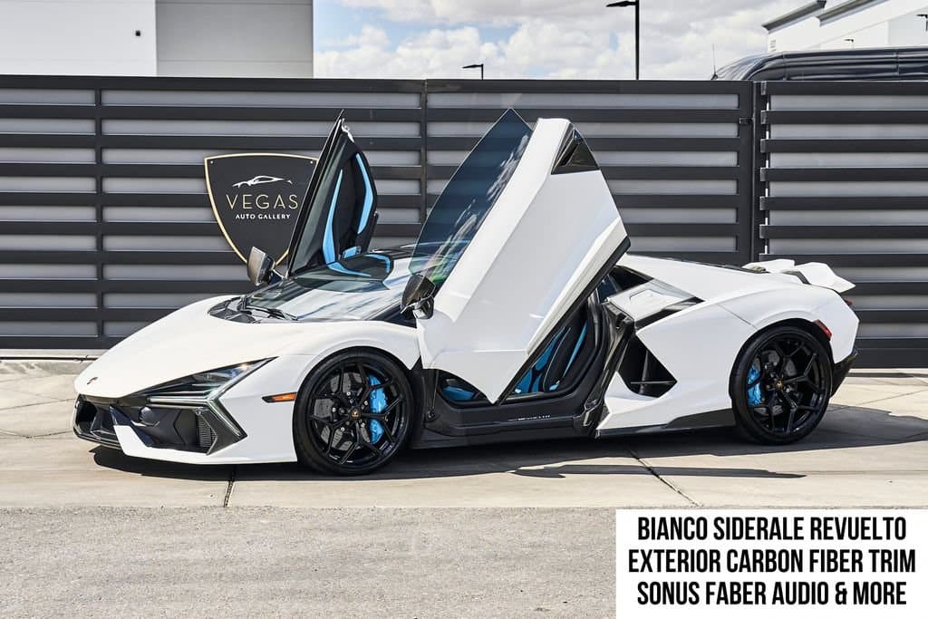 2025 LAMBORGHINI REVUELTO Base