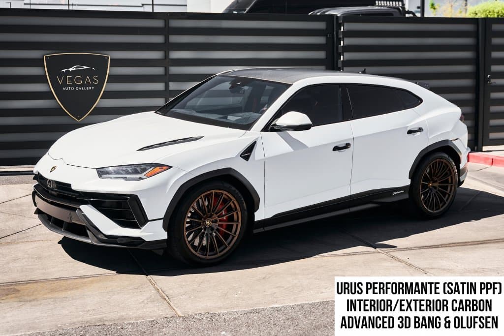 2023 LAMBORGHINI URUS Performante