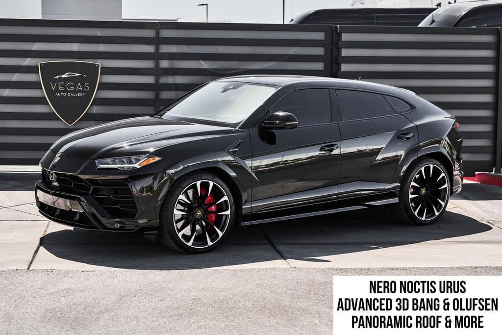 2022 LAMBORGHINI URUS PEARL Capsule