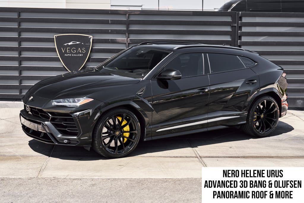 2022 LAMBORGHINI URUS Base