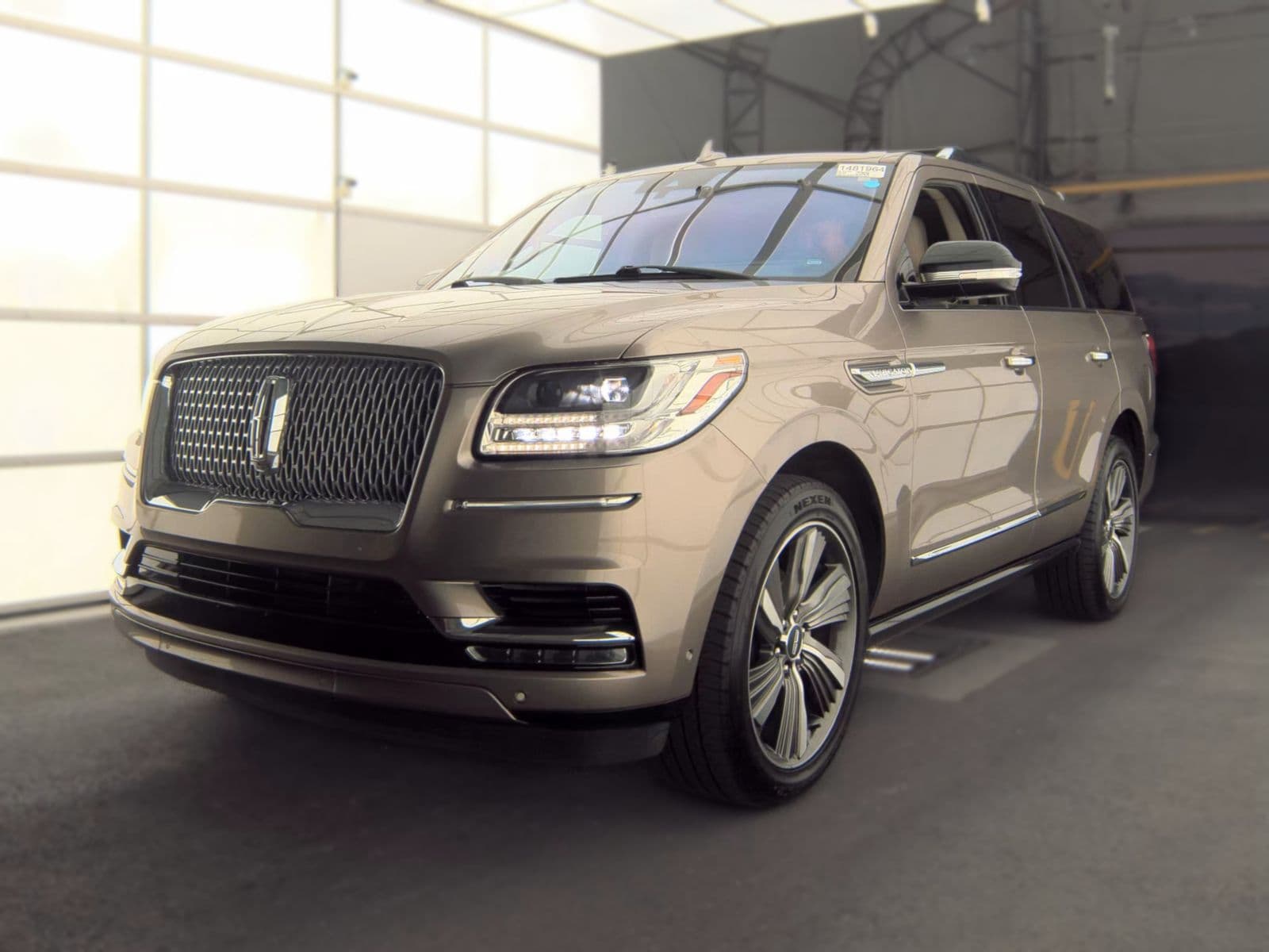 2019 LINCOLN NAVIGATOR Select