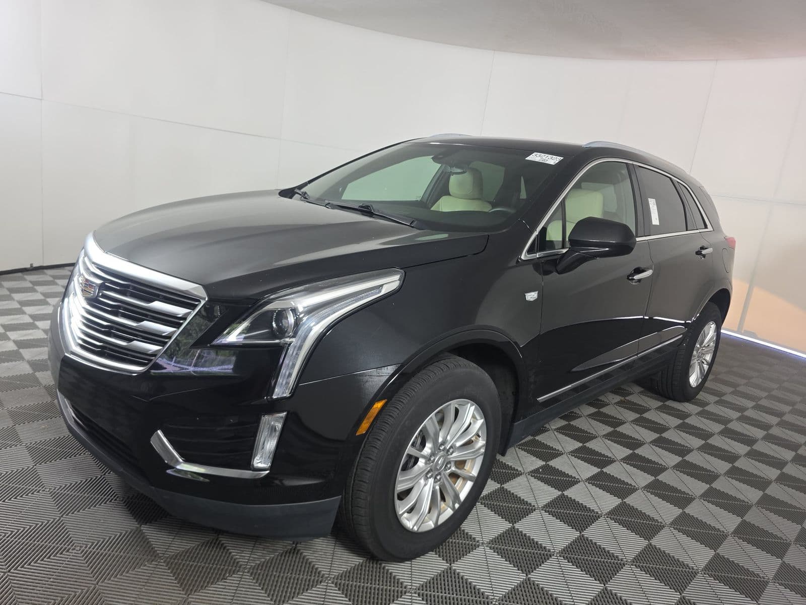 2019 CADILLAC XT5 Base 1