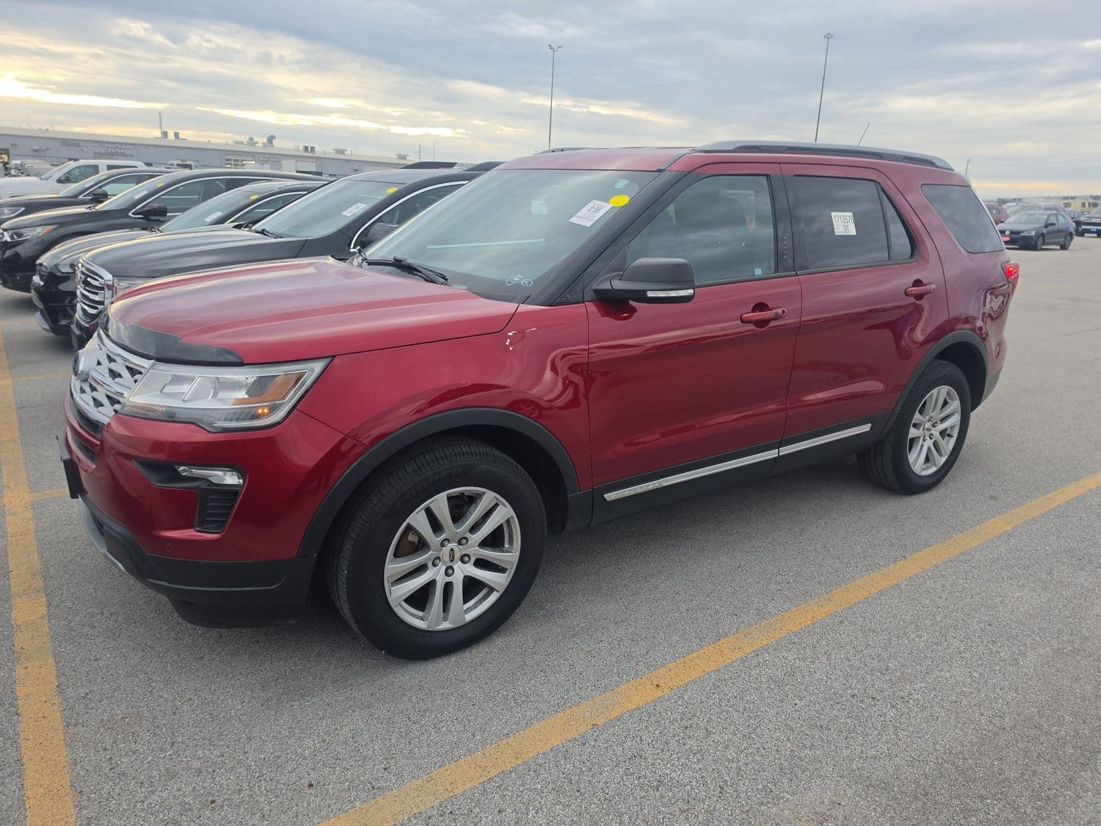 2019 FORD EXPLORER XLT 1