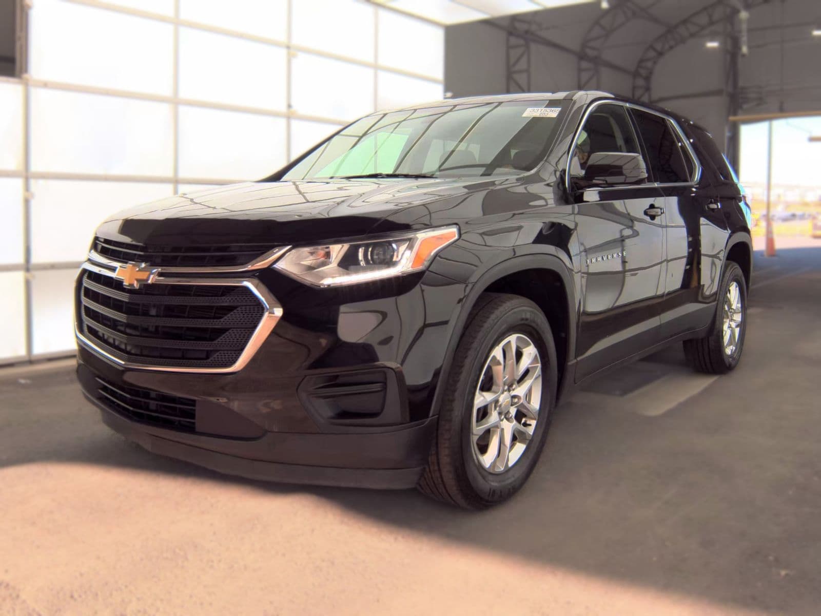 2019 CHEVROLET TRAVERSE LS 1