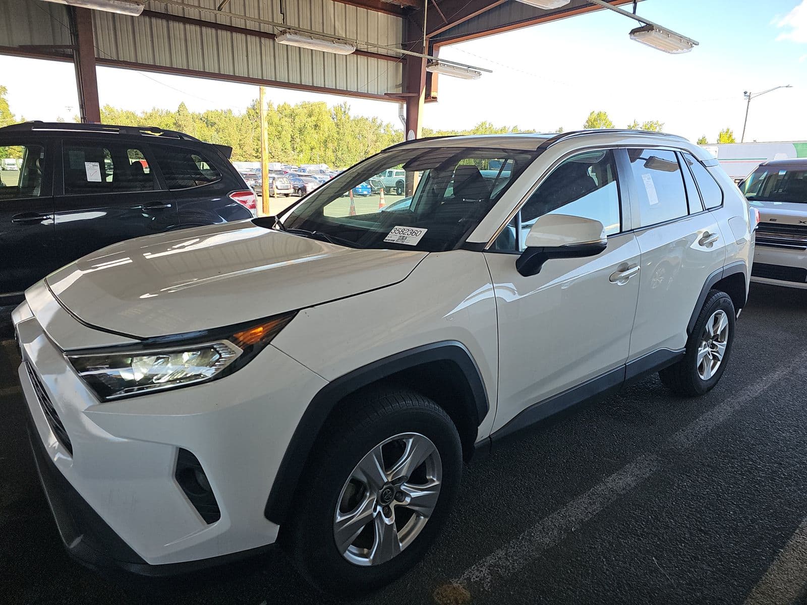 2020 TOYOTA RAV4 XLE