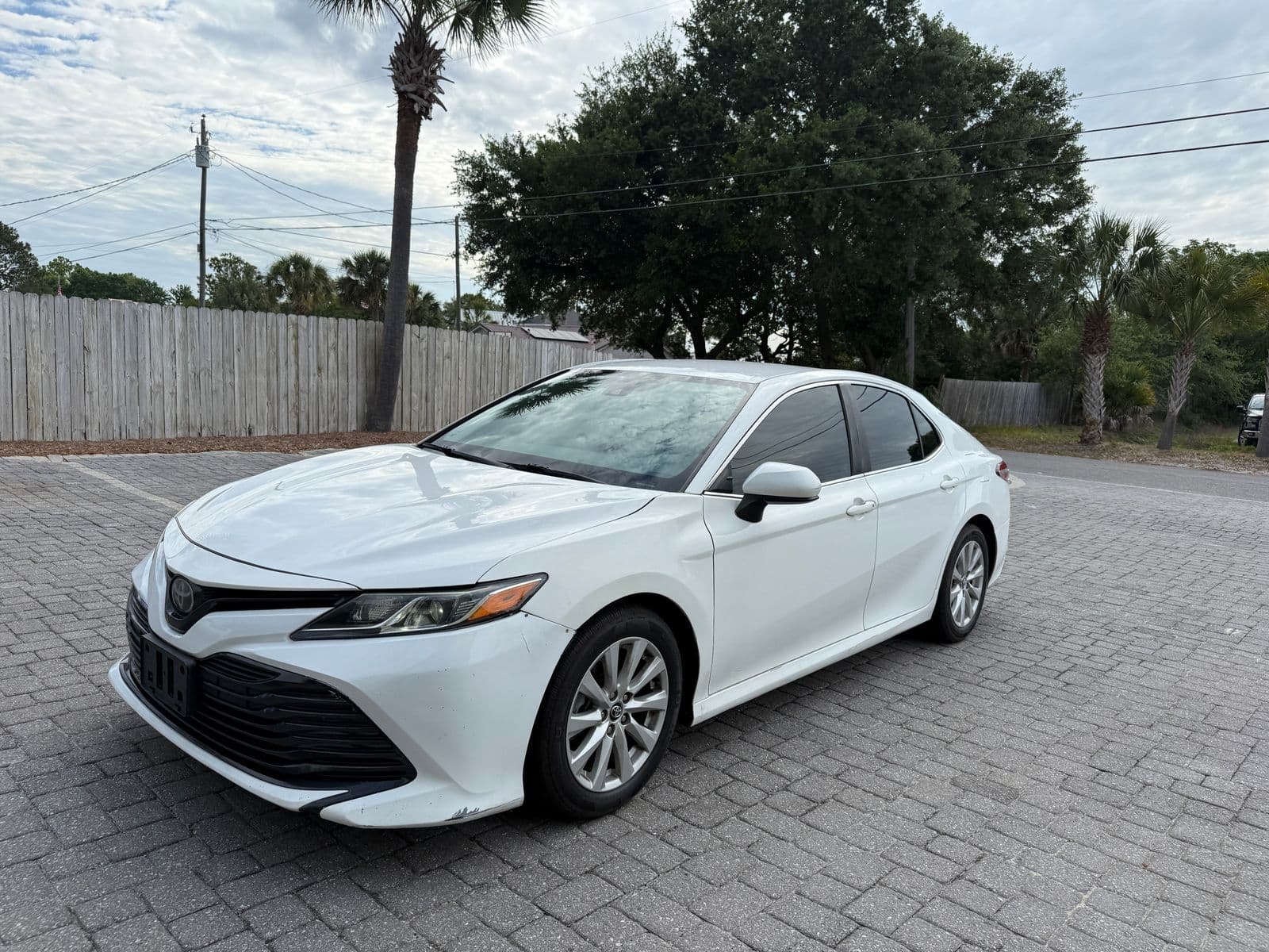 2020 TOYOTA CAMRY LE