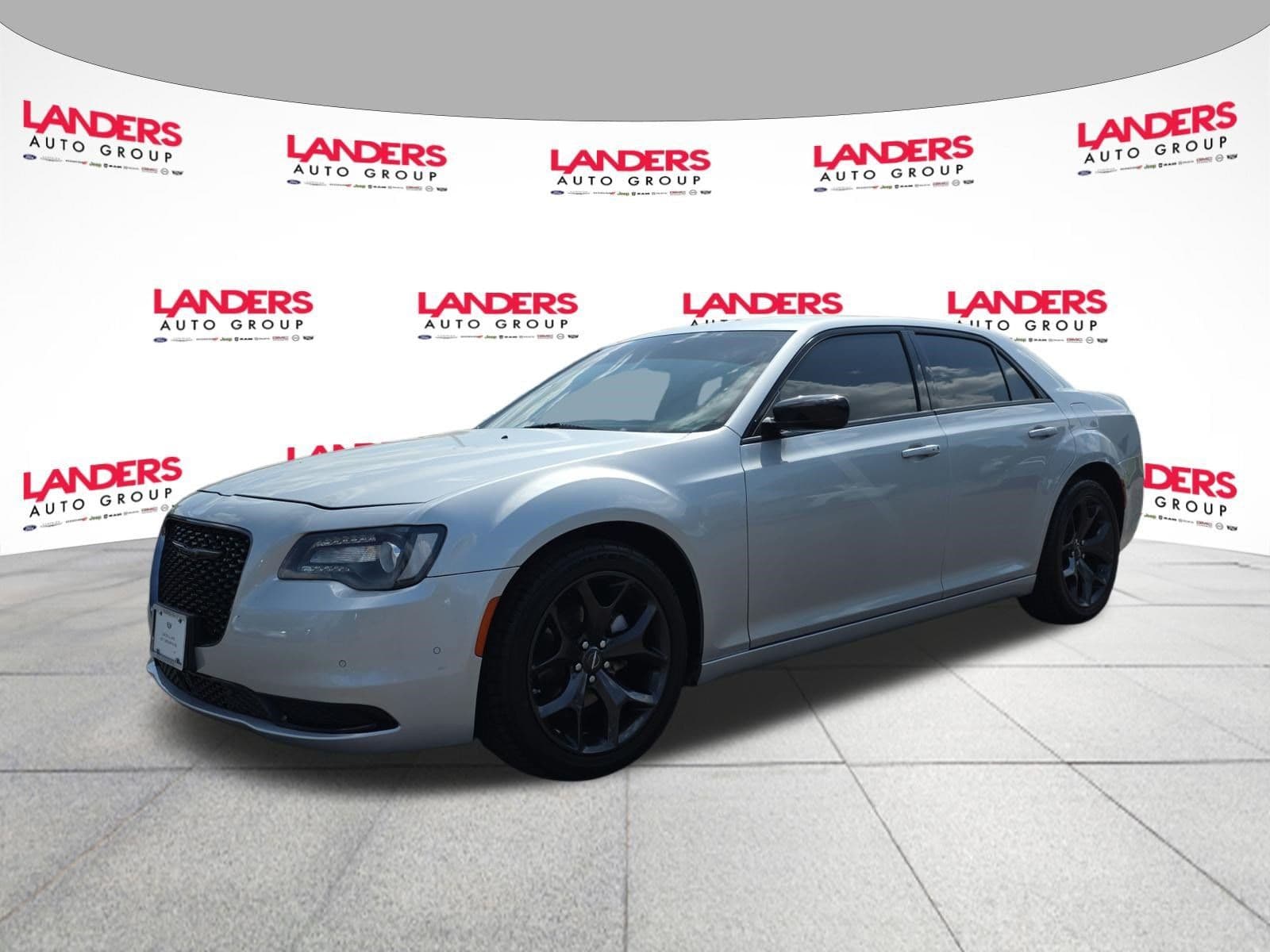 2023 CHRYSLER 300 Touring
