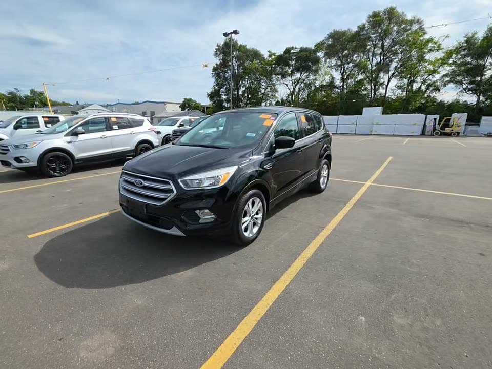 2017 FORD ESCAPE SE 1