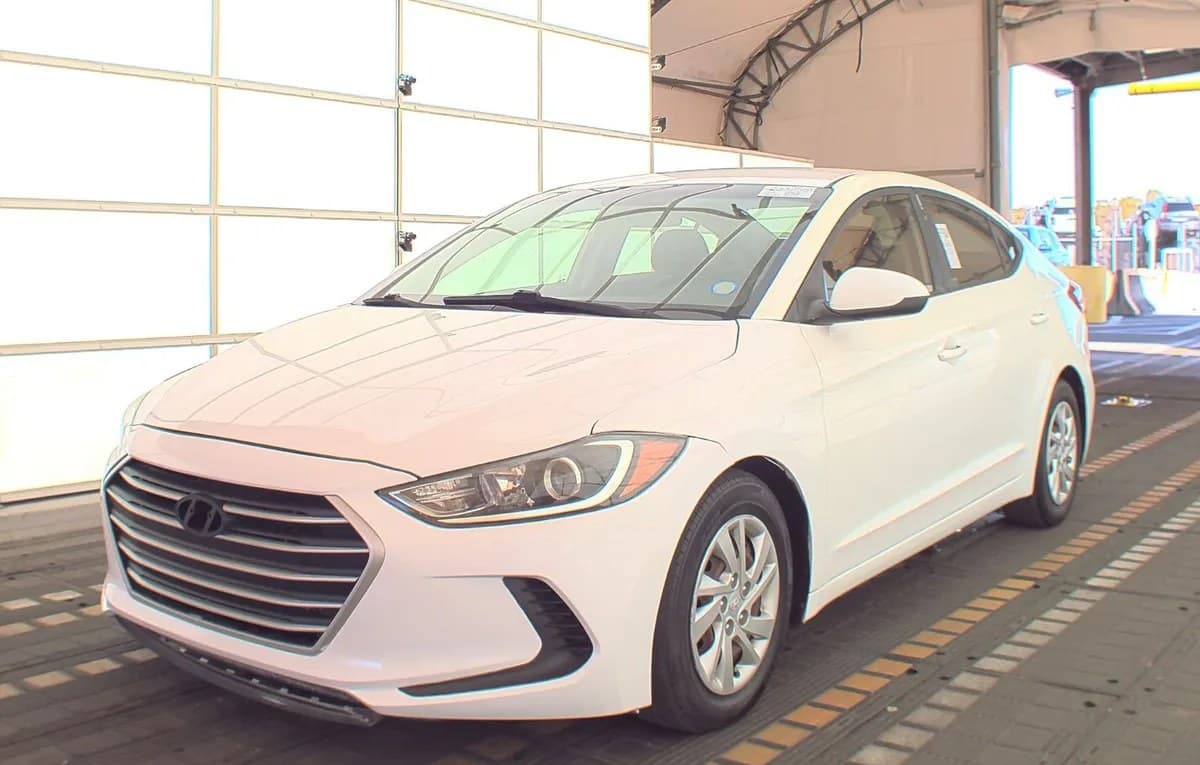2018 HYUNDAI ELANTRA SE