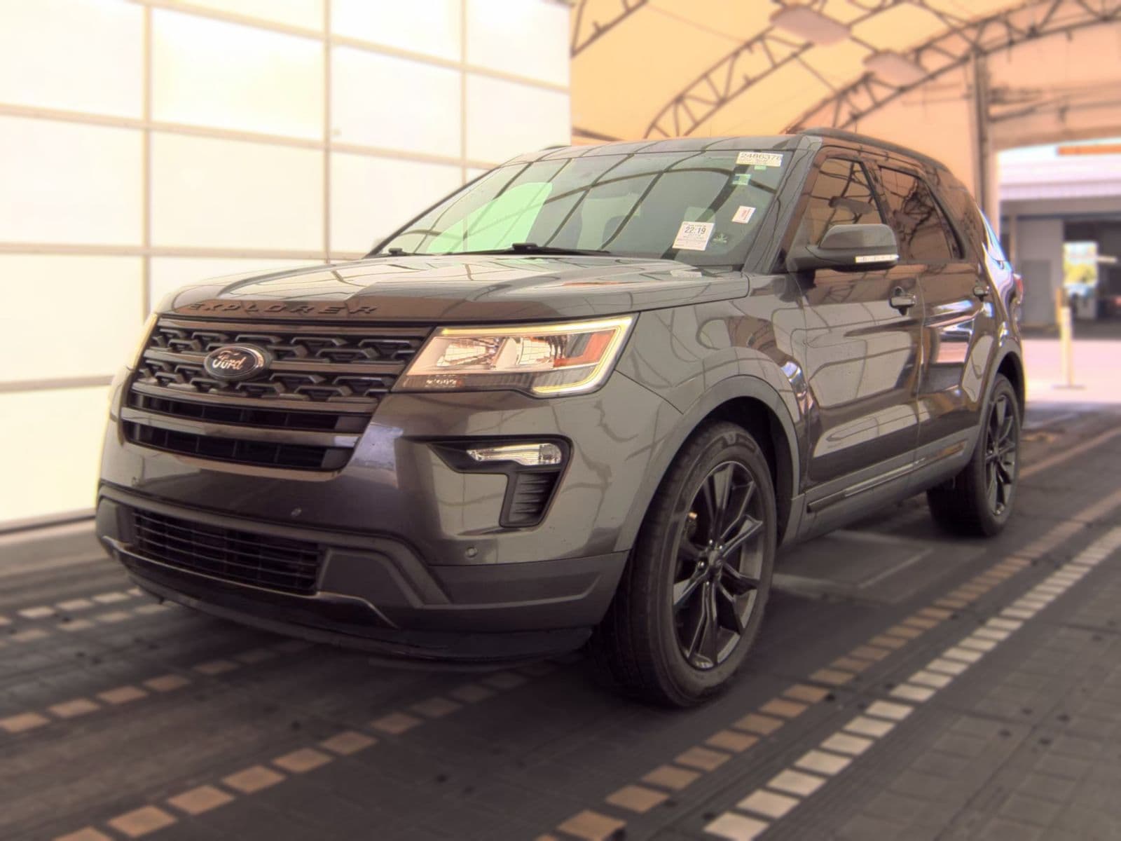 2019 FORD EXPLORER XLT 1