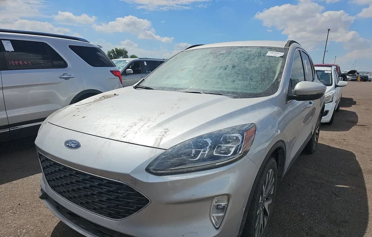 2020 FORD ESCAPE Titanium 1